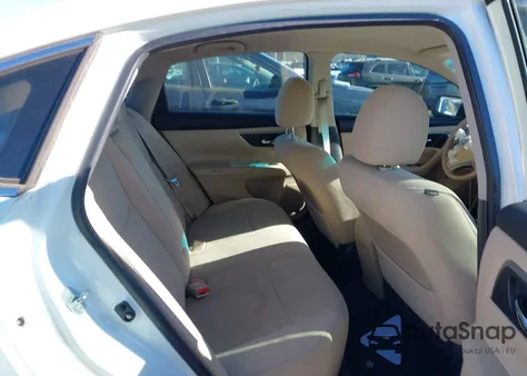 2015 Nissan Altima 2.5 S from USA, damaged, VIN 1N4AL3AP4FN871185